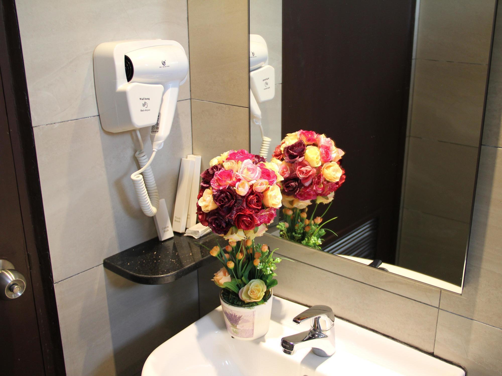 Kl Hotel ลาบวน ภายนอก รูปภาพ