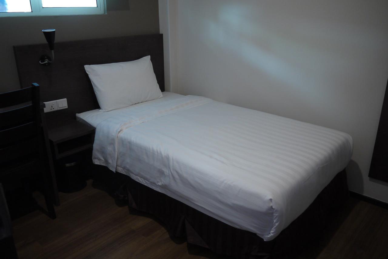Kl Hotel ลาบวน ภายนอก รูปภาพ