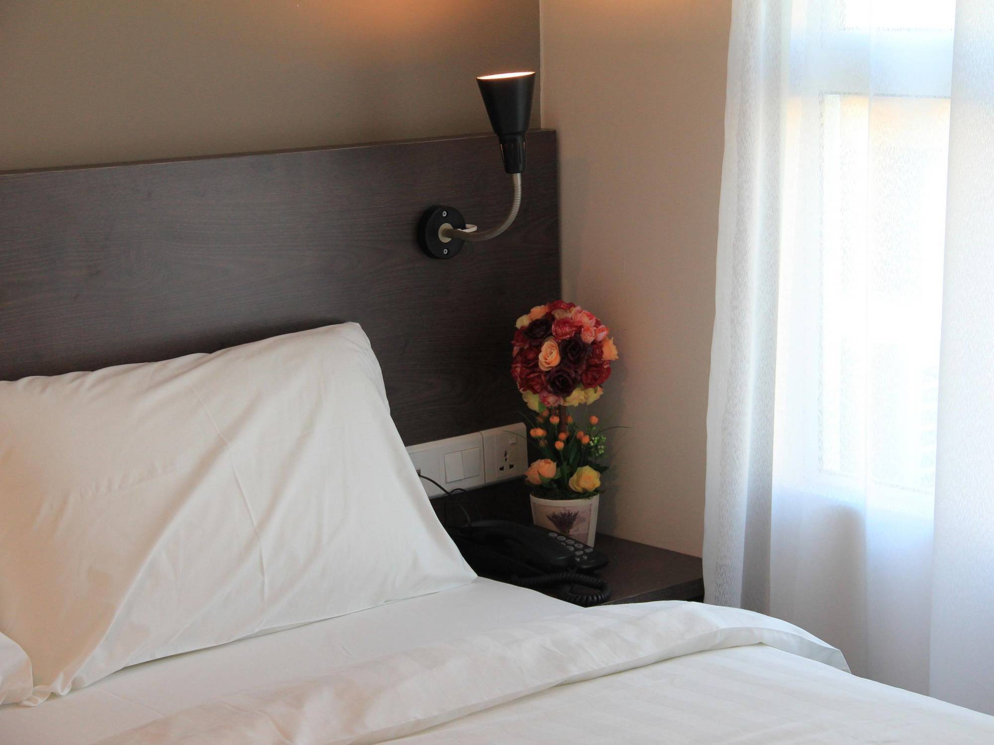 Kl Hotel ลาบวน ภายนอก รูปภาพ
