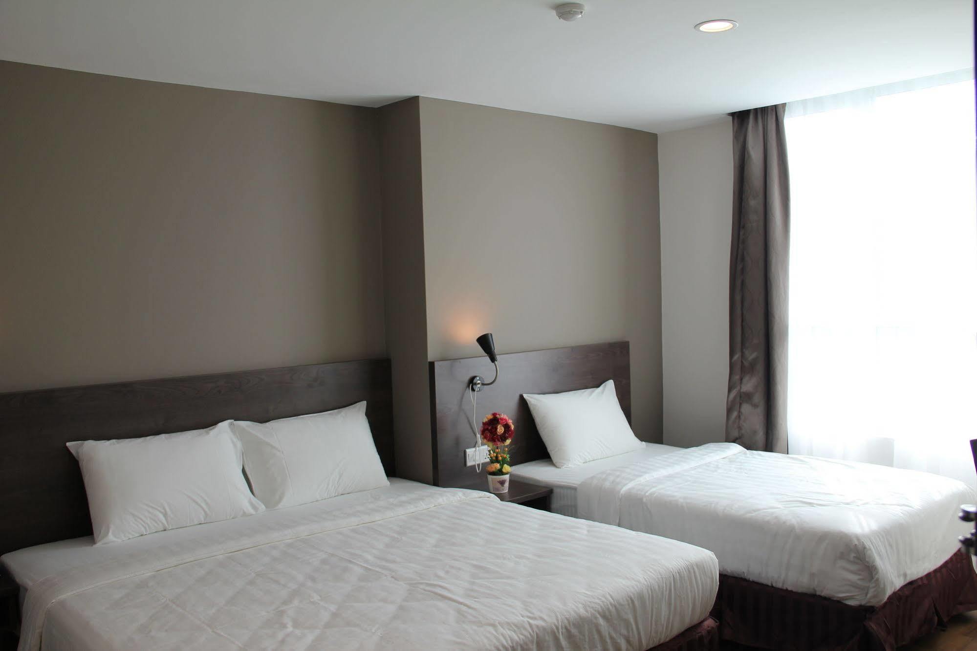Kl Hotel ลาบวน ภายนอก รูปภาพ