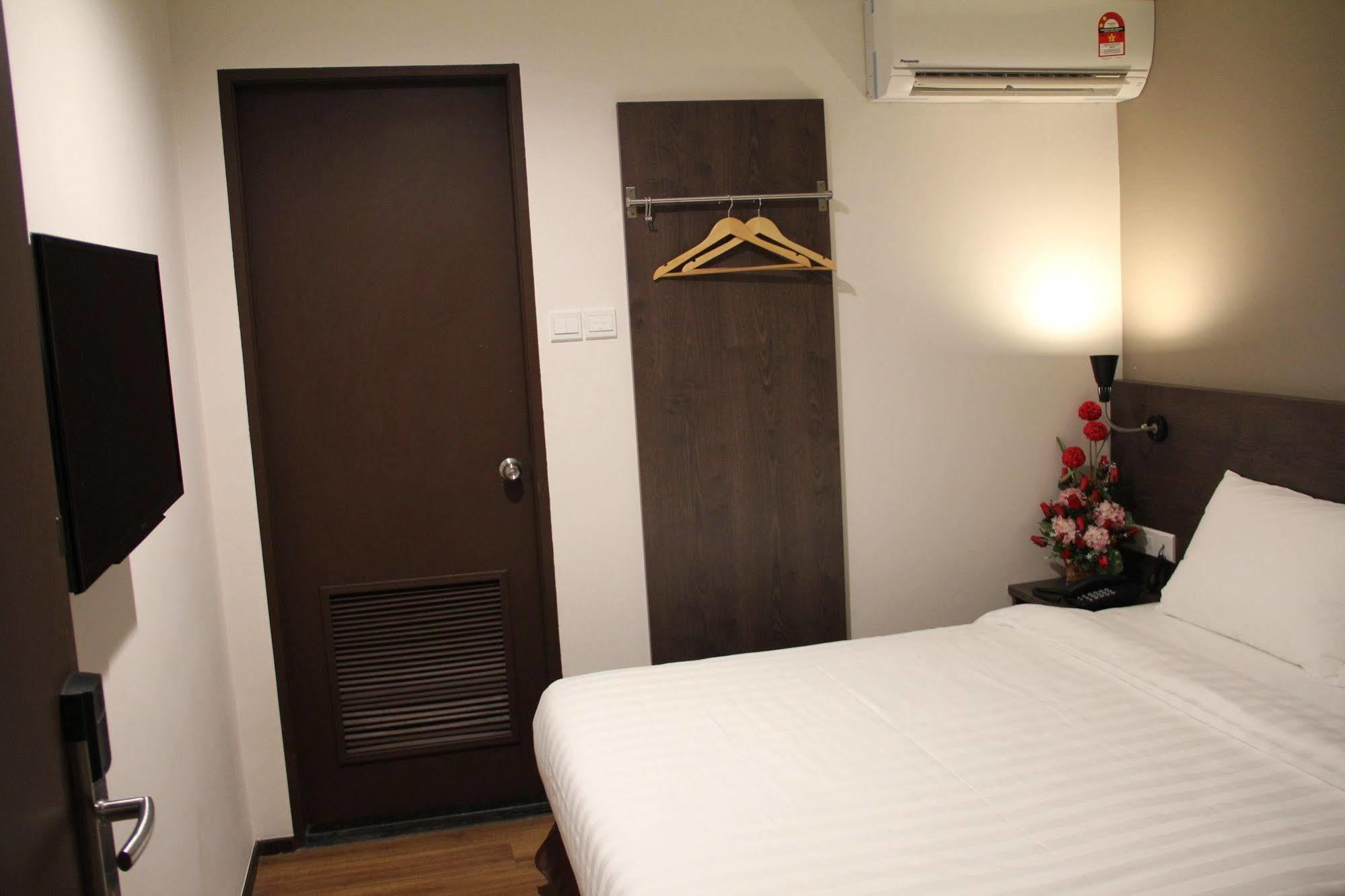 Kl Hotel ลาบวน ภายนอก รูปภาพ