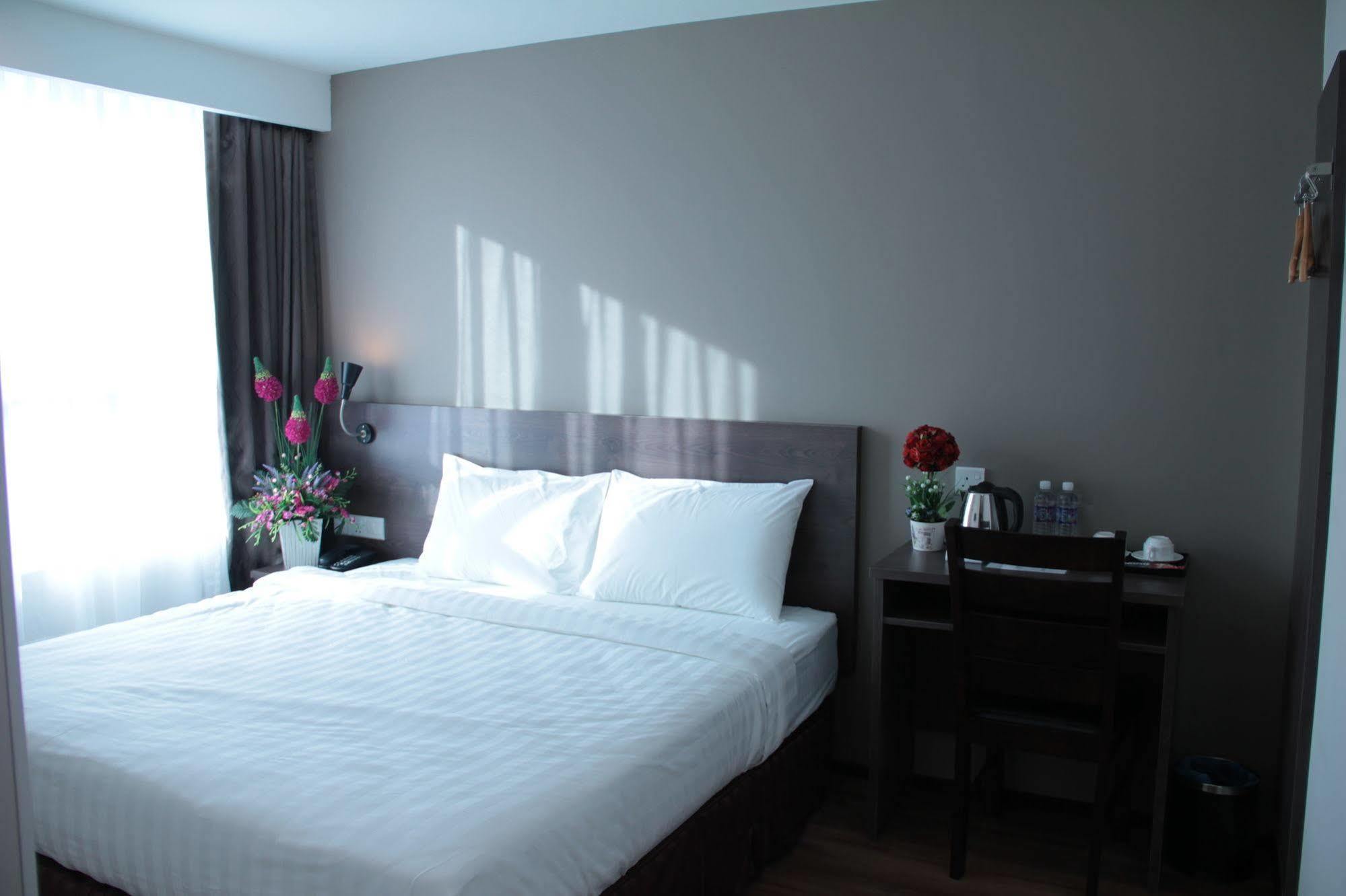 Kl Hotel ลาบวน ภายนอก รูปภาพ